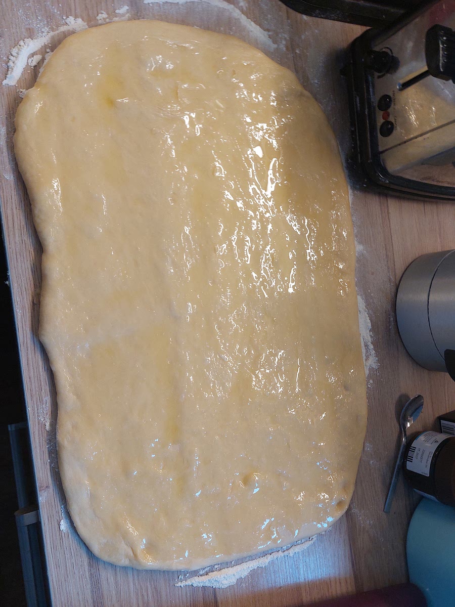 Mit zerlassener Butter bestreichen