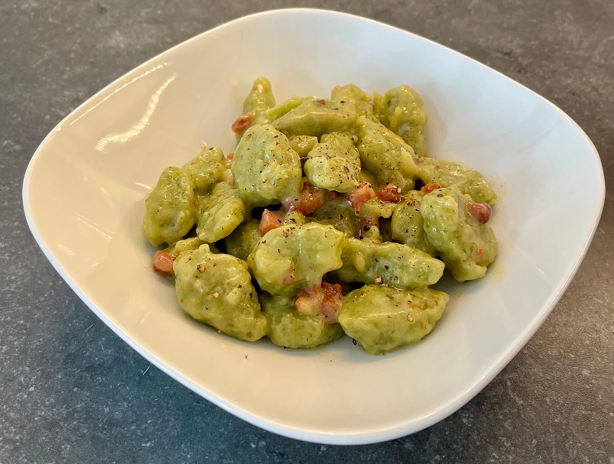 Plate the gnocchi right away, grind some toasted black pepper on top and serve. Enjoy!