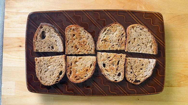Arrange the toast on a serving platter.