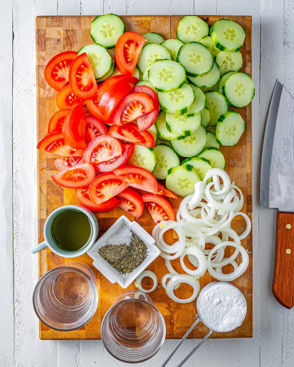 Place the vegetables into a large mixing bowl and toss to combine.