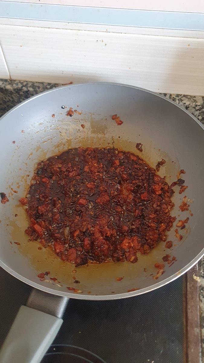 Añadir salsas, líquidos y azucar