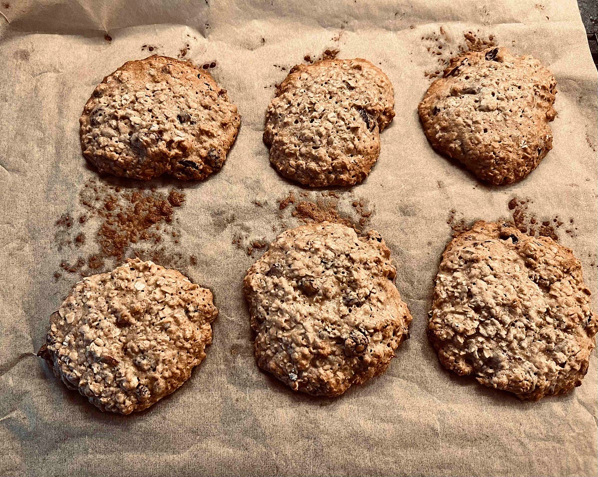 Bake the first batch of cookies at 190C (375F) until the edges are golden brown (about 10-12 minutes). Note that the cookies will look underbaked and too soft except in the edges. That is how they should be; they will firm-up after cooling, but remain chewy.