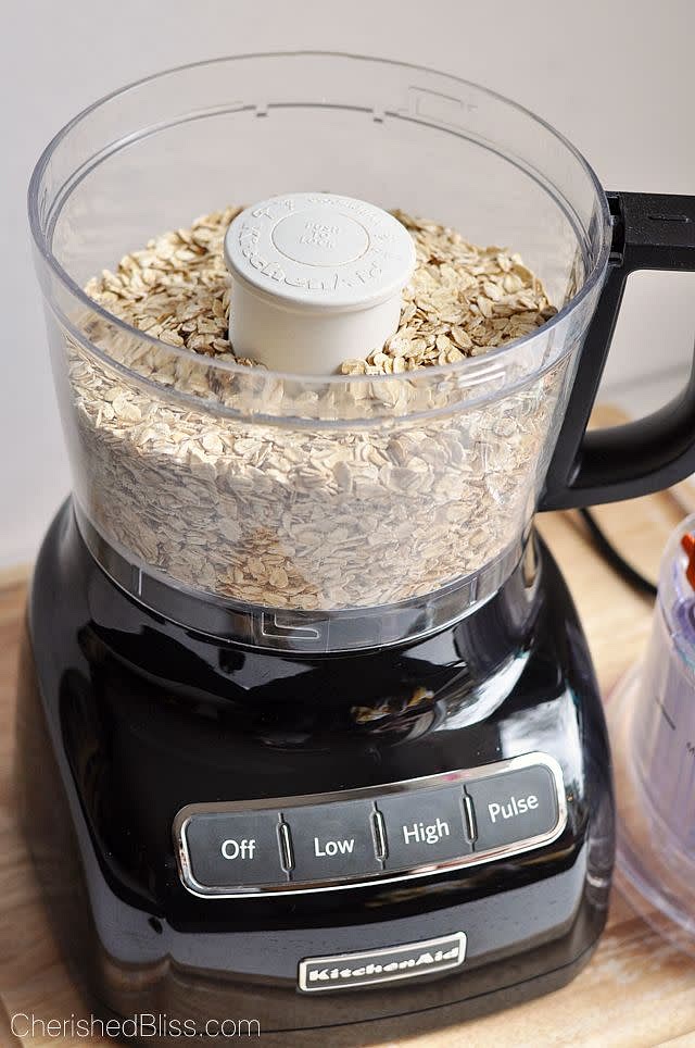 Blend oats into a fine flour and set aside.
