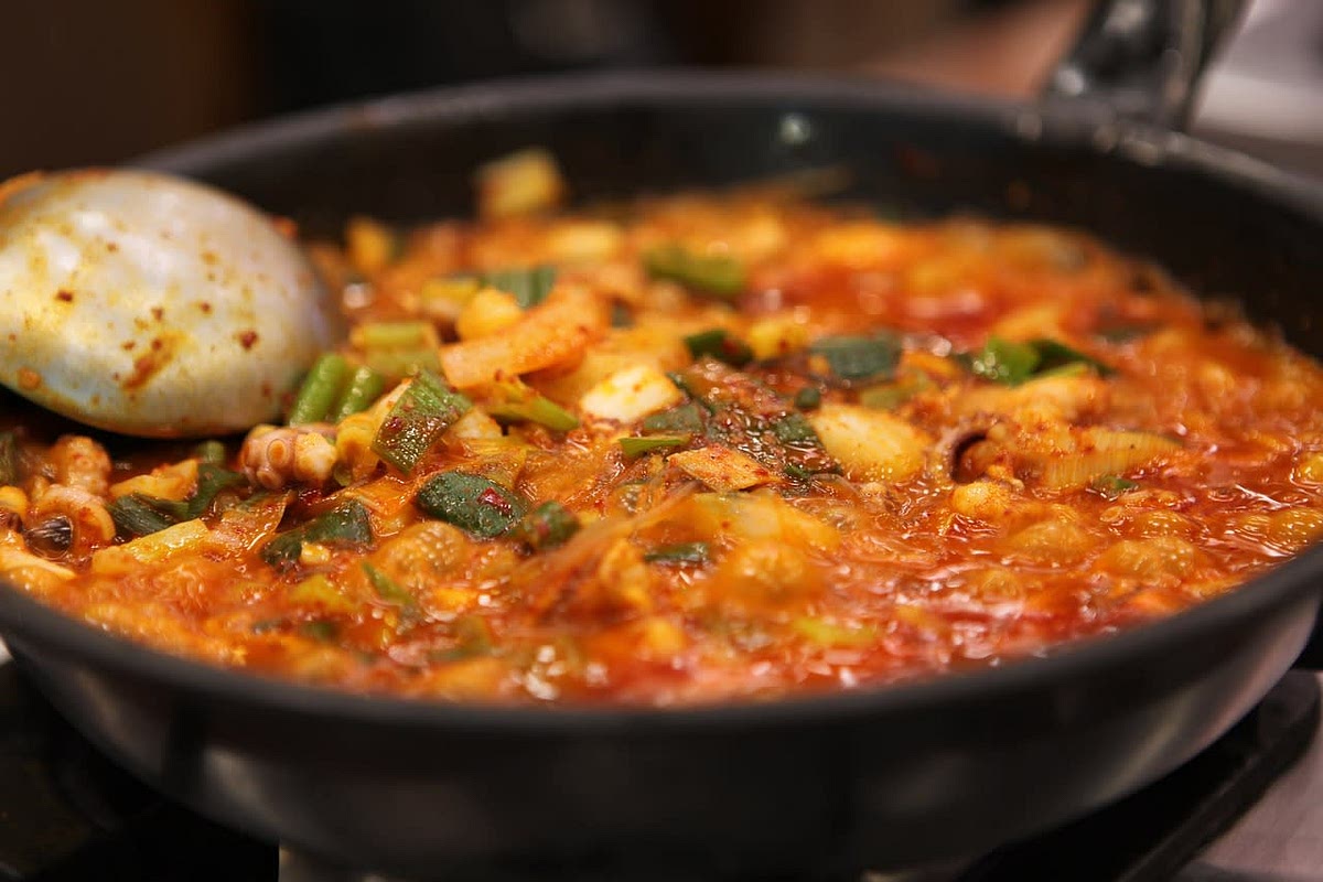 Mix all the ingredients together and bring to a boil