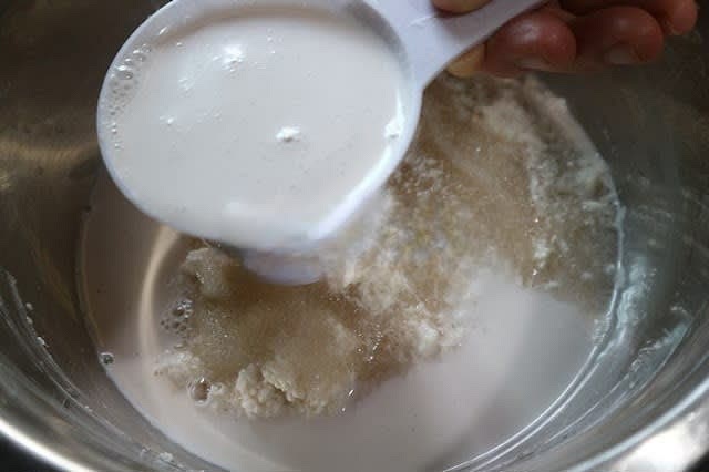 Pour thick coconut milk. Original coconut milk is better but you can use coconut milk in small box packets