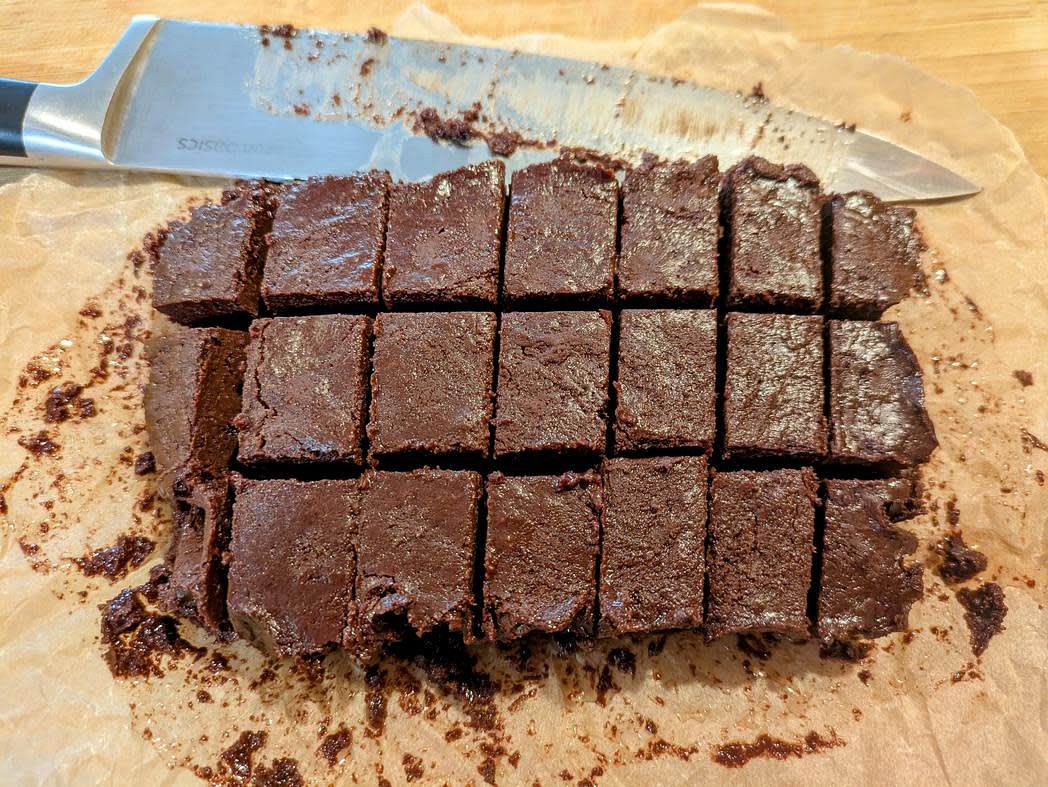 Cut into 21 pieces, and store the fudge in the fridge