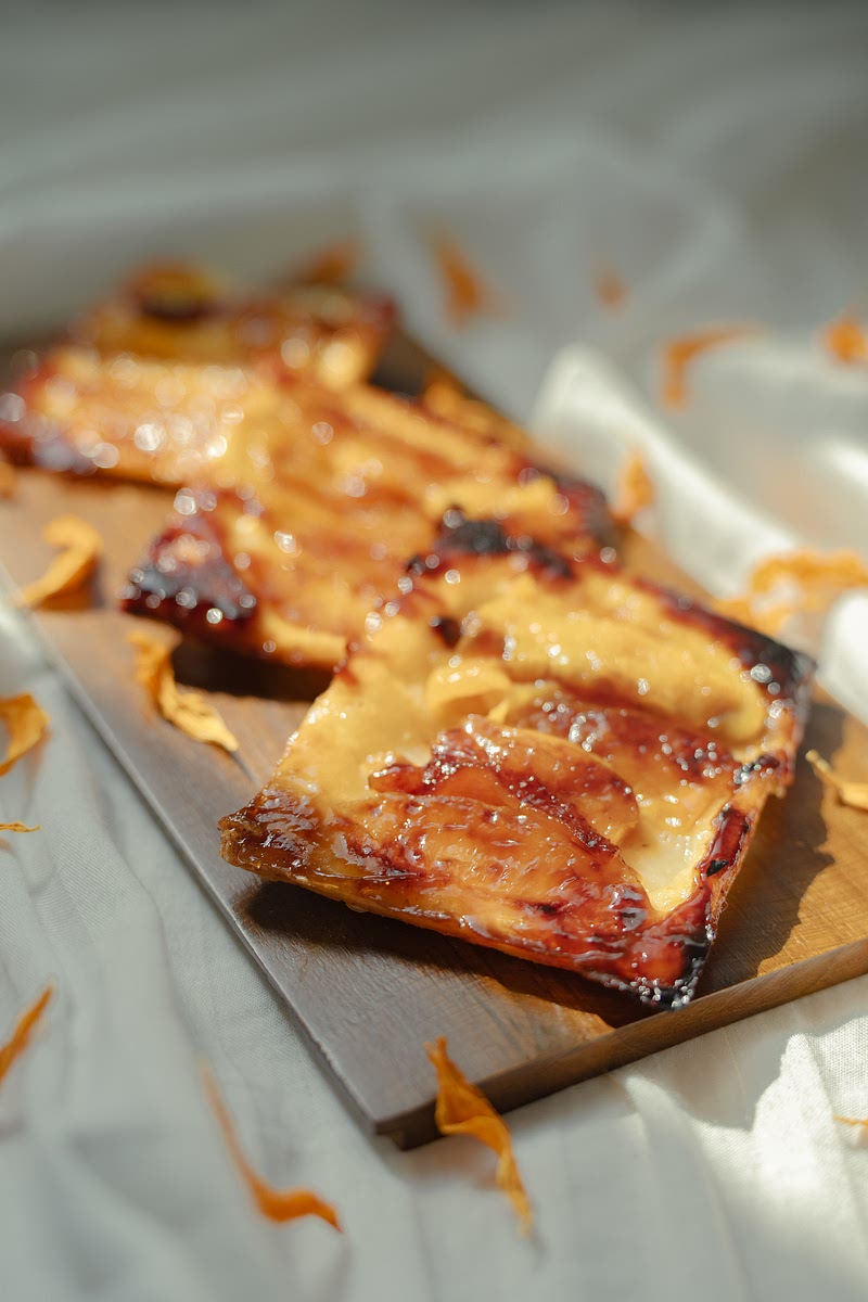 Bake at 180°C (350°F) for 15–20 minutes, until puffed and golden.