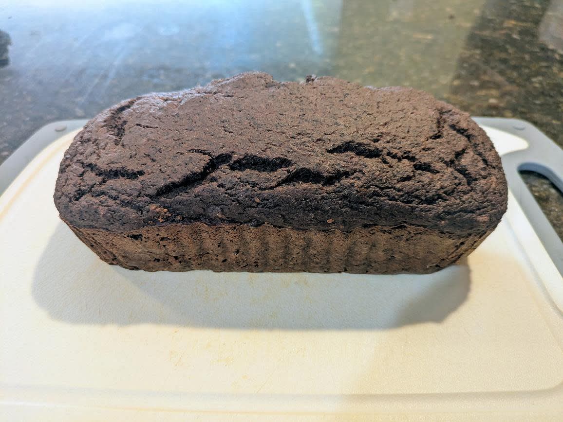 Let the cake chill in the fridge for at least 1 hour before removing from the pan and cutting into 20 slices