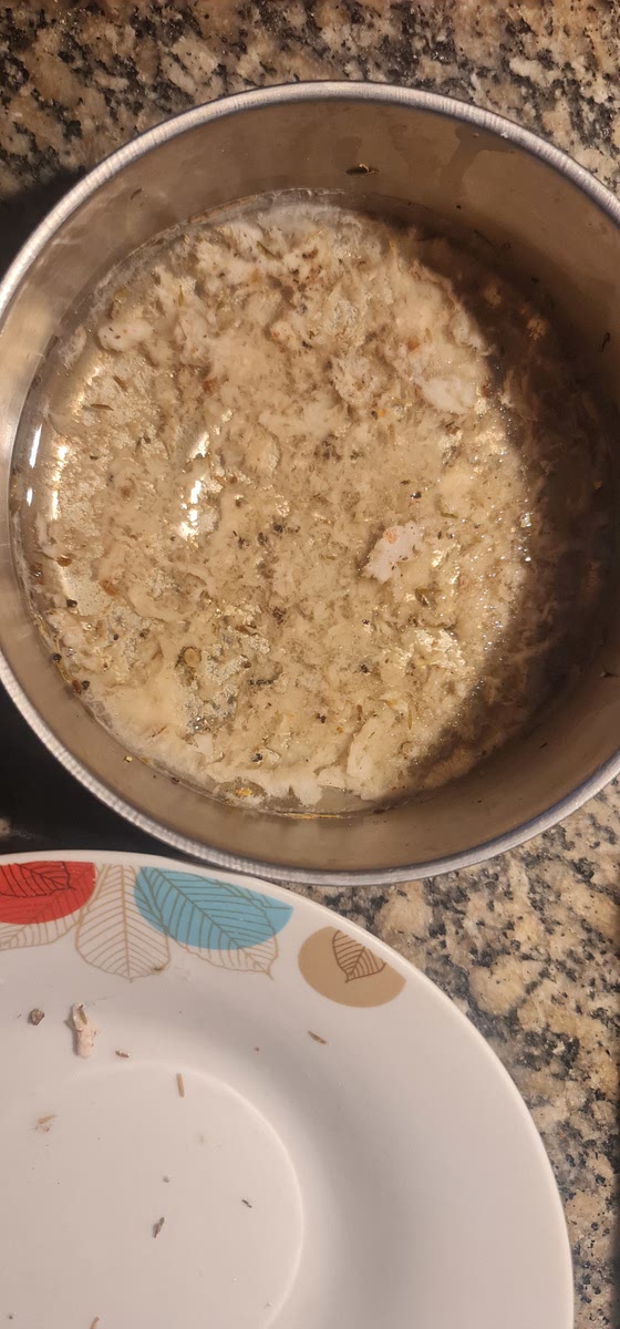 Filé de peito de frango
Em forma pequena, colocar 40mL de água filtrada (fica bastante gordura na água). Assar por 30min à 190°.