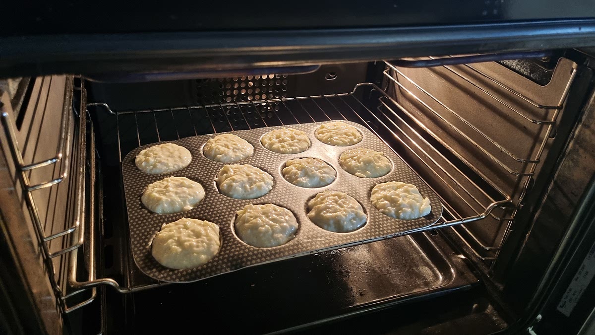 Cuire à 220° pendant environ 20 min
avec plat a tartelettes
Ne pas trop remplir
