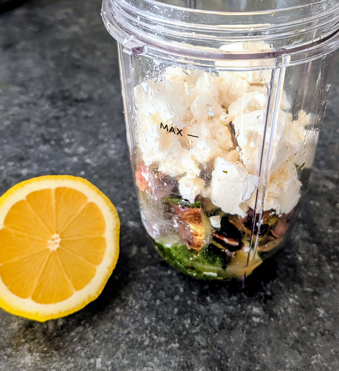 Separate a dozen toasted pistachio kernels for finishing, and put the rest in a food processor, together with the courgette, feta and lemon juice. Blend them to a smooth creamy texture.