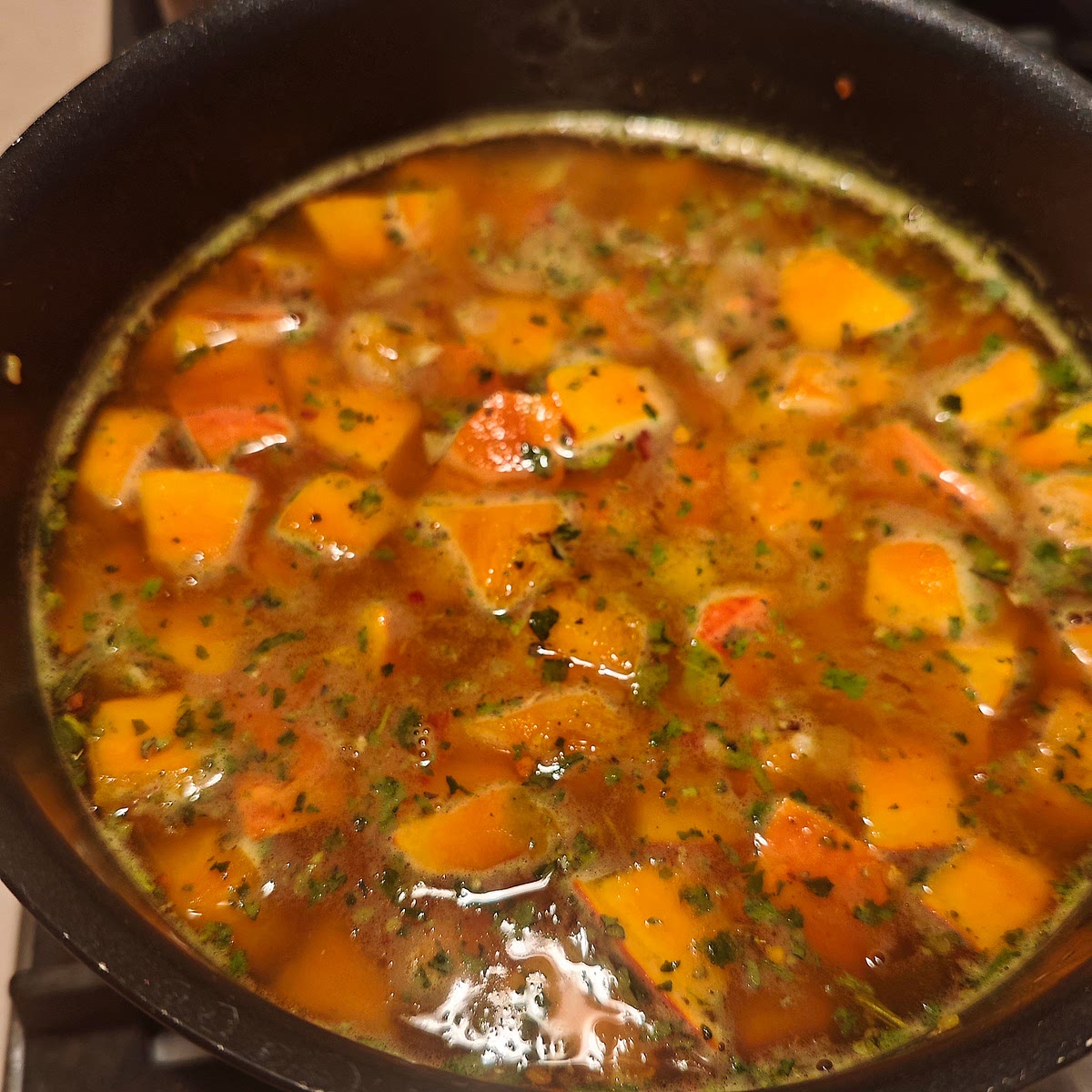 Salt and pepper to taste, (add herbs to taste - e.g. wild garlic, basil, paprika, chili, marjoram, or nutmeg), pour in the broth and cook until soft (15-20 minutes).