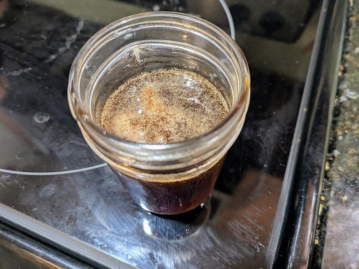 Remove the pot from the heat, and stir in vanilla and salt. Transfer to a mason jar. Let cool uncovered at room temperature for at least 30 minutes, or until fully cooled