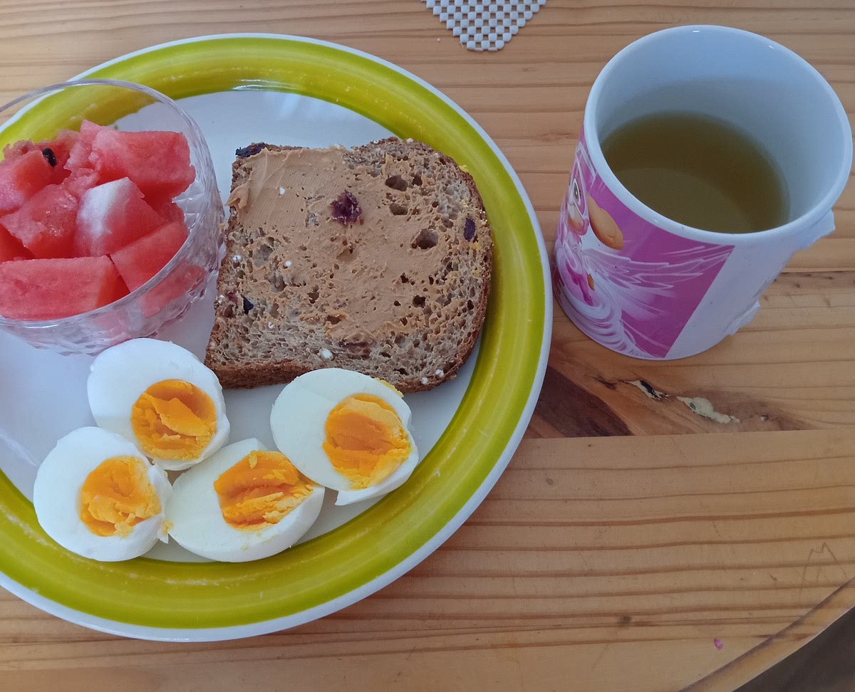 ingredients:eggs peanut butter brown bread and watermelon and green tea bag