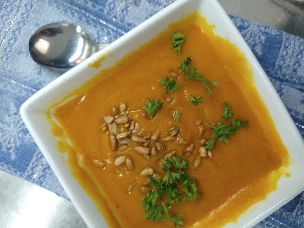 Serve warm with sprinkles of parsley and sunflower seeds.