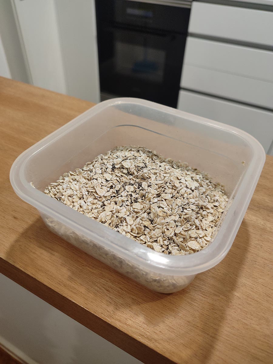 Add Oats 70% and Chia 30%