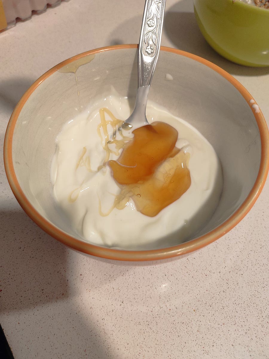 In another bowl, add Greek Yogurt, honey and the rest of the expresso. Mix it well