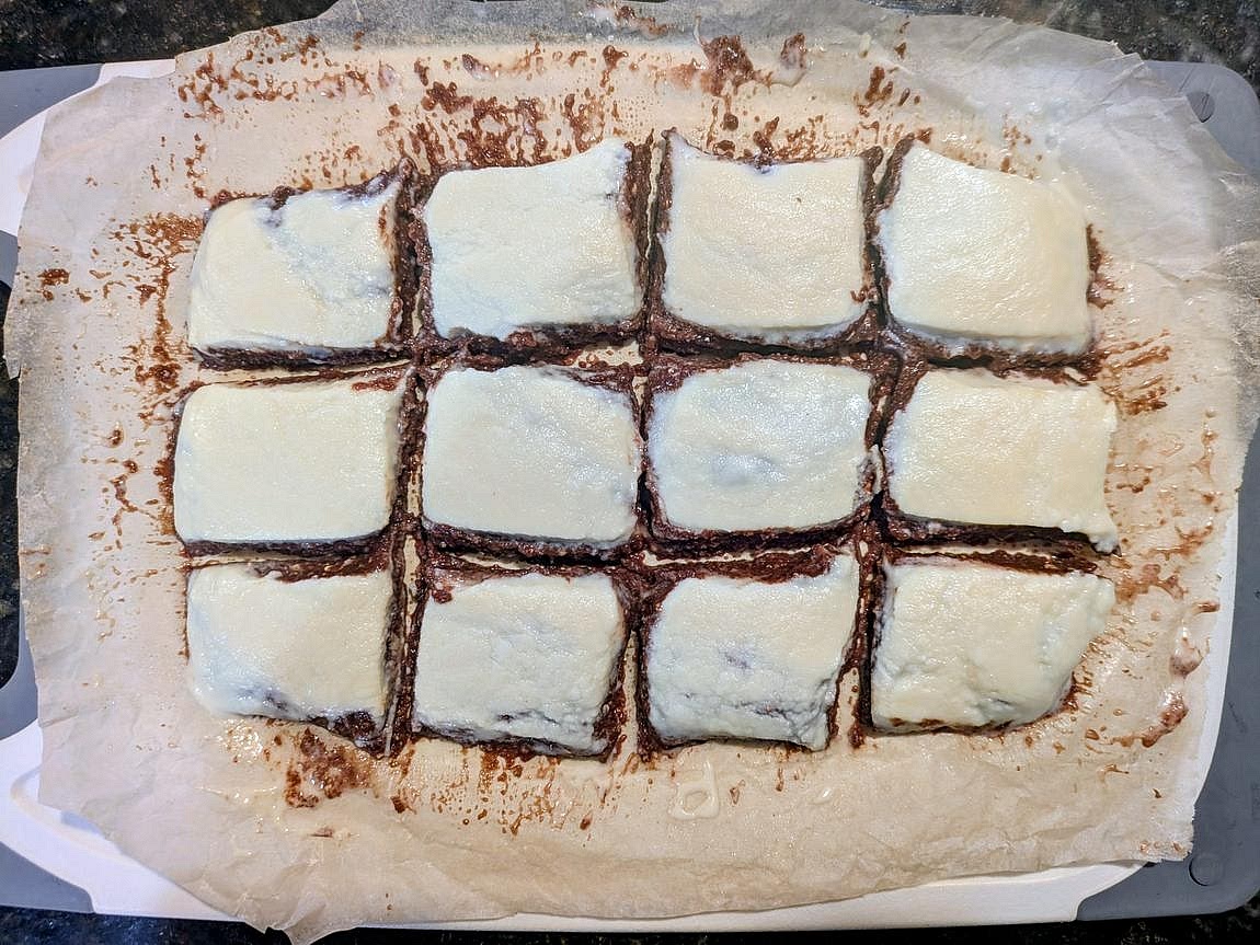 Freeze for at least 2 hours before slicing into 12 bars. Slightly separate them so they're not touching