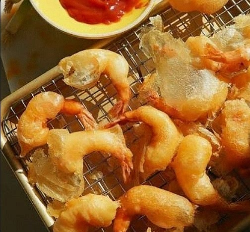 Serve hot with a sauce next to it