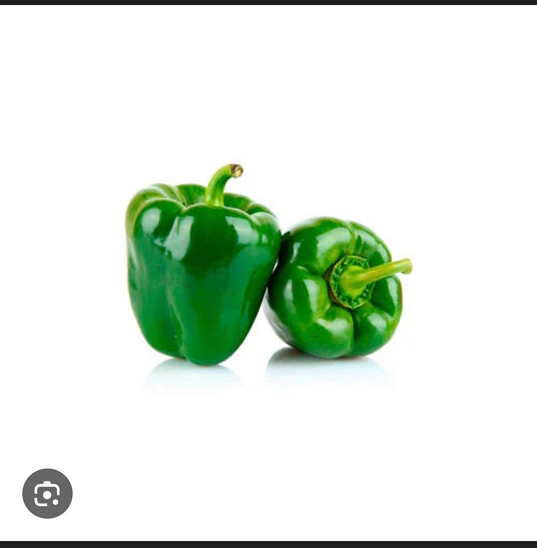 Un Pimentón Verde en Media Luna