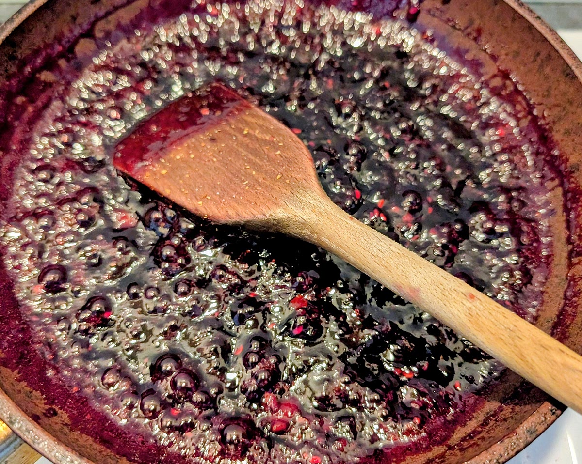 Lower heat to medium low and ontinue simmering for 5–10 minutes until thickened slightly.