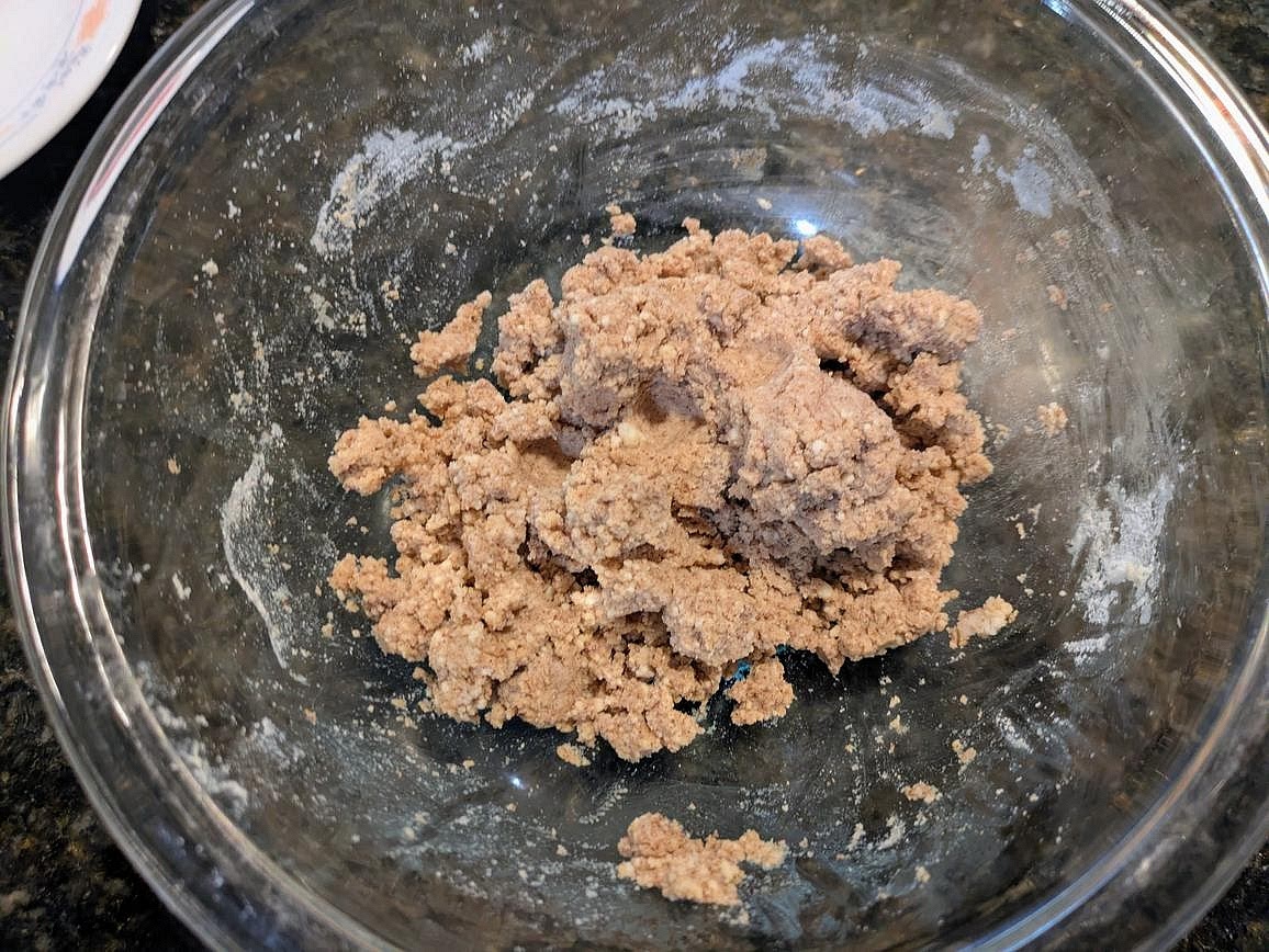 Add fiber syrup, casein, water, vanilla, and cinnamon to a medium bowl. Wearing a kitchen glove, massage the dough with your hand to fully mix