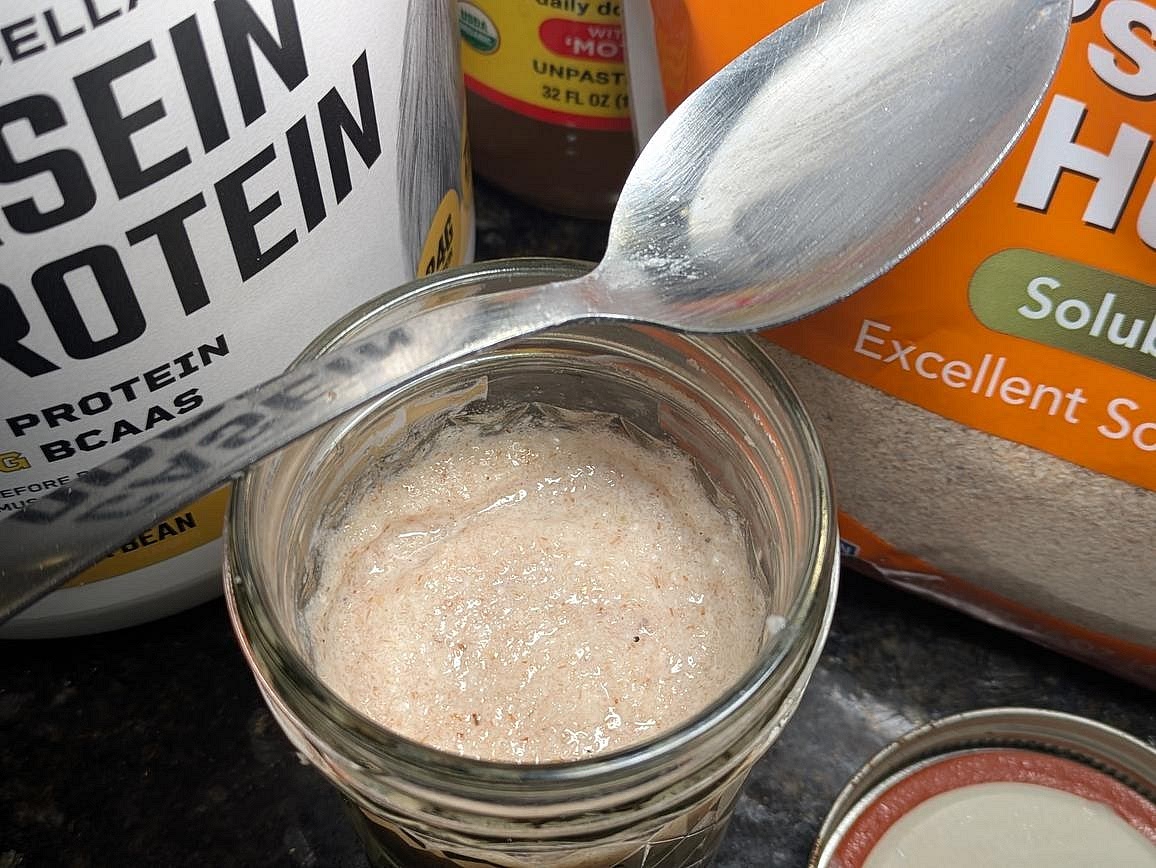 Mix together all ingredients in a bowl. Let sit for 5 minutes so the psyllium can thicken the mixture to a yogurt consistency