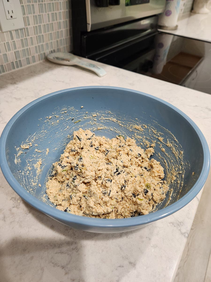 If you are feeling fancy today, add a dash or two of sesame seeds and mix.