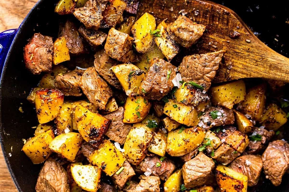 Top with fresh chopped parsley (optional). Serve and enjoy!