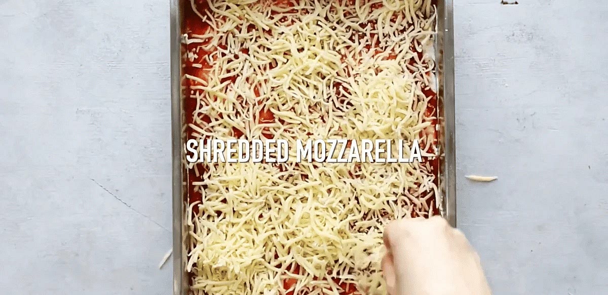 Sprinkle with the remaining 2 cups of mozzarella.