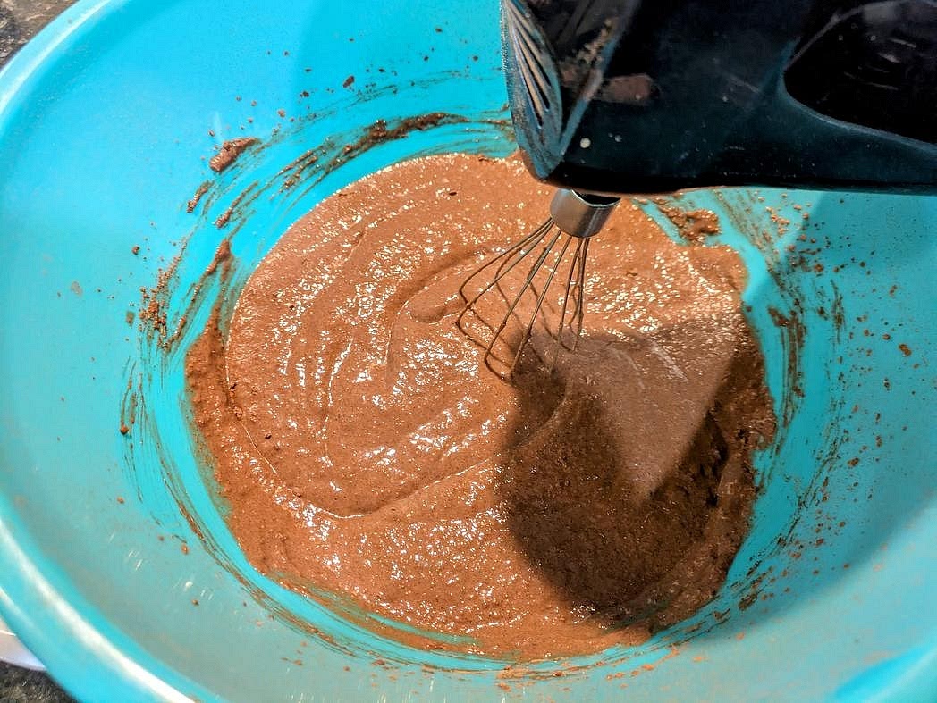 In a large bowl, combine all ingredients together with an electric hand mixer.