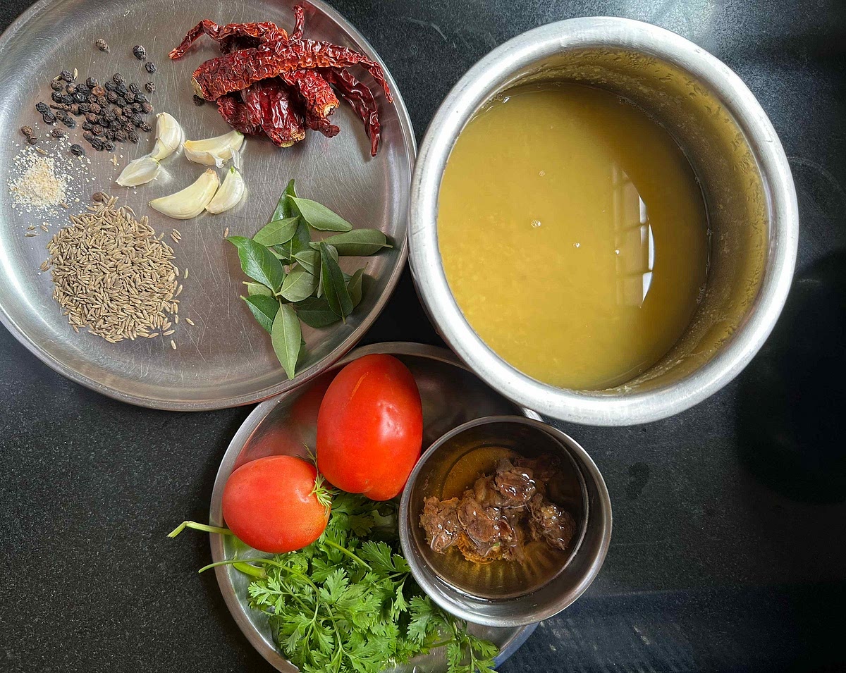 Boil arhar dal and mash the cooked dal after it cools down. Keep aside.