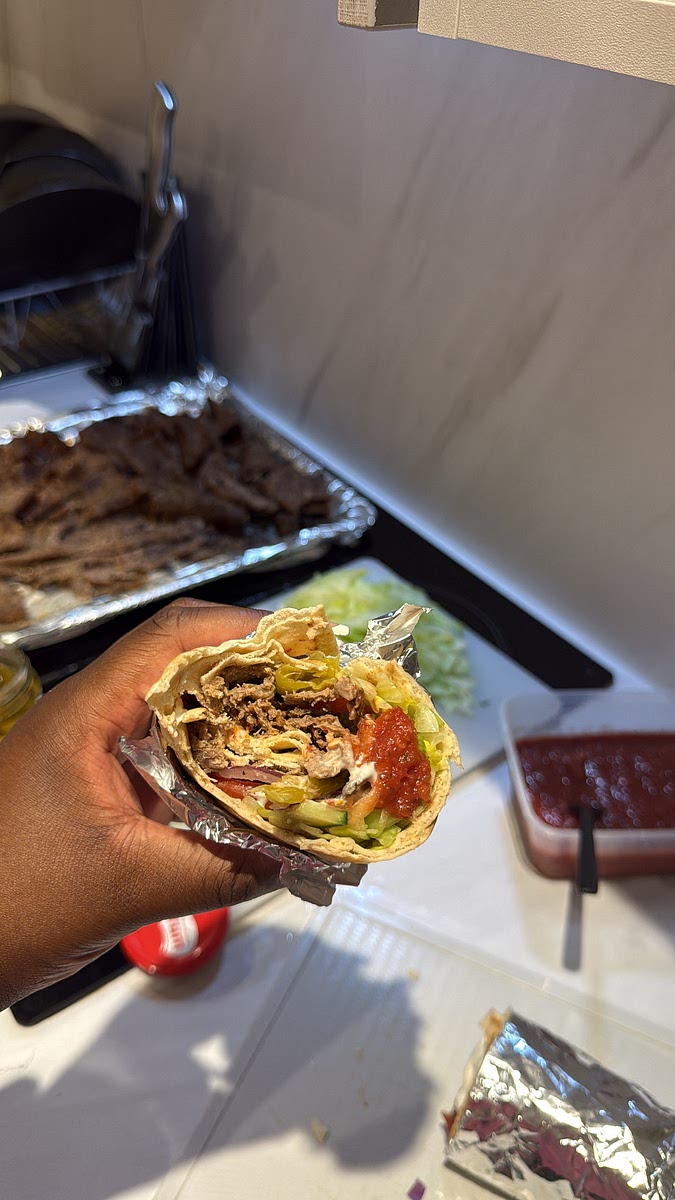 TIP: Don’t be stingy with the doner like I was 😂 pile that meat UP and finish with extra chilli + garlic sauce.