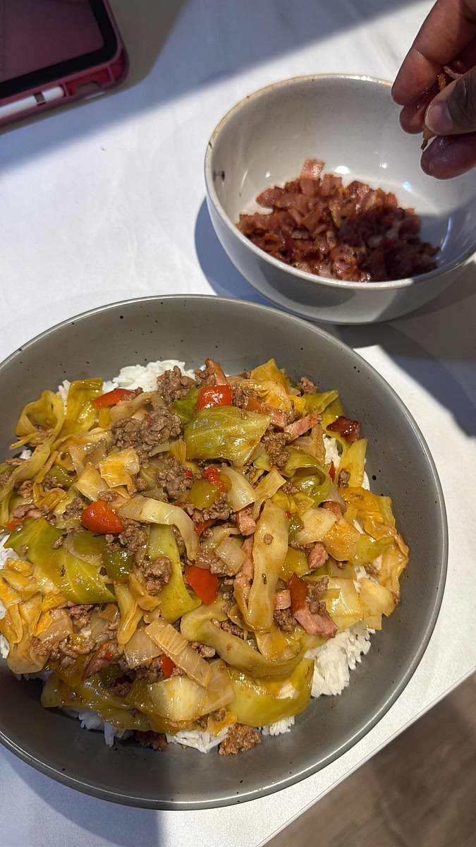 Finish with a generous sprinkle of the crispy bacon bits over the top just before serving.