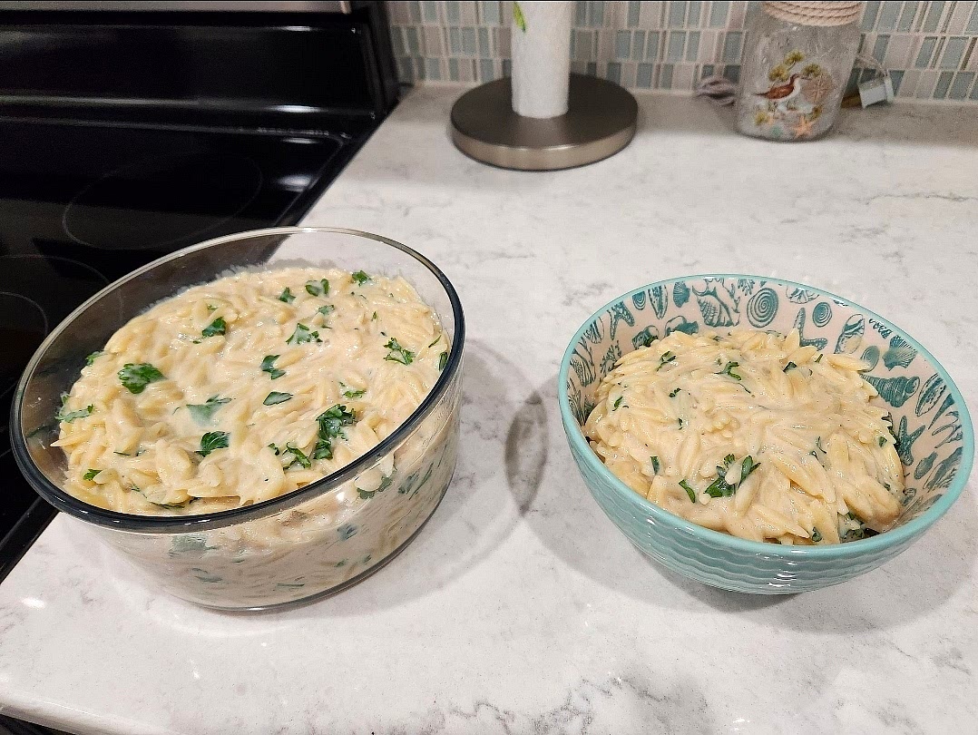 This recipe makes 4-5 servings of pasta. 5 servings if you use a 16oz bag of orzo or 4 servings if you use a 12oz box of brown rice fusilli pasta.