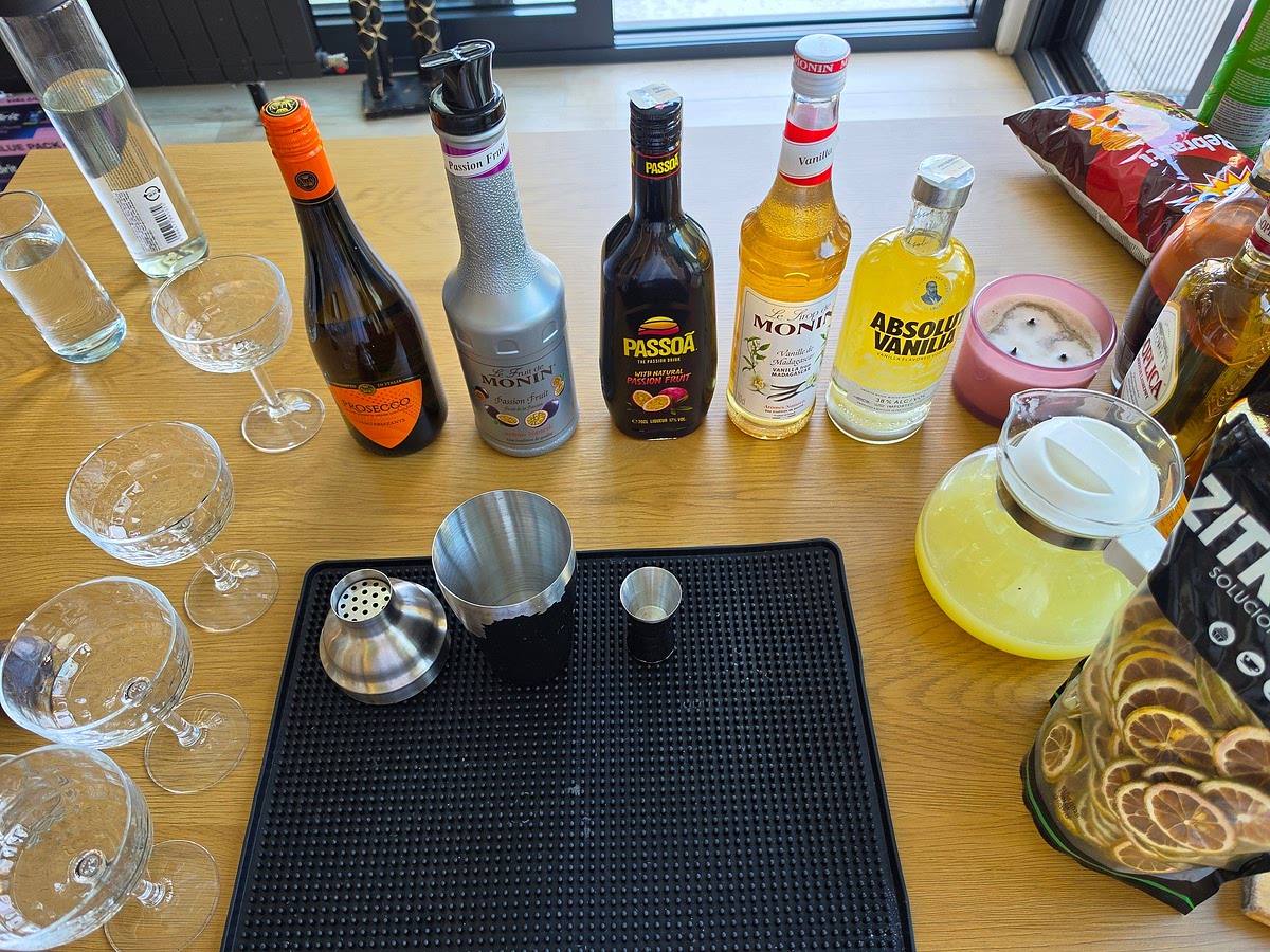 Add to shaker: -Ice to the top
-60ml Vanilla vodka
-30ml Passoa liqueur
-30ml Passion fruit pure
-15ml lime juice
-30ml pineapple juice
- Scooped seeds from 1/2 of passion fruit