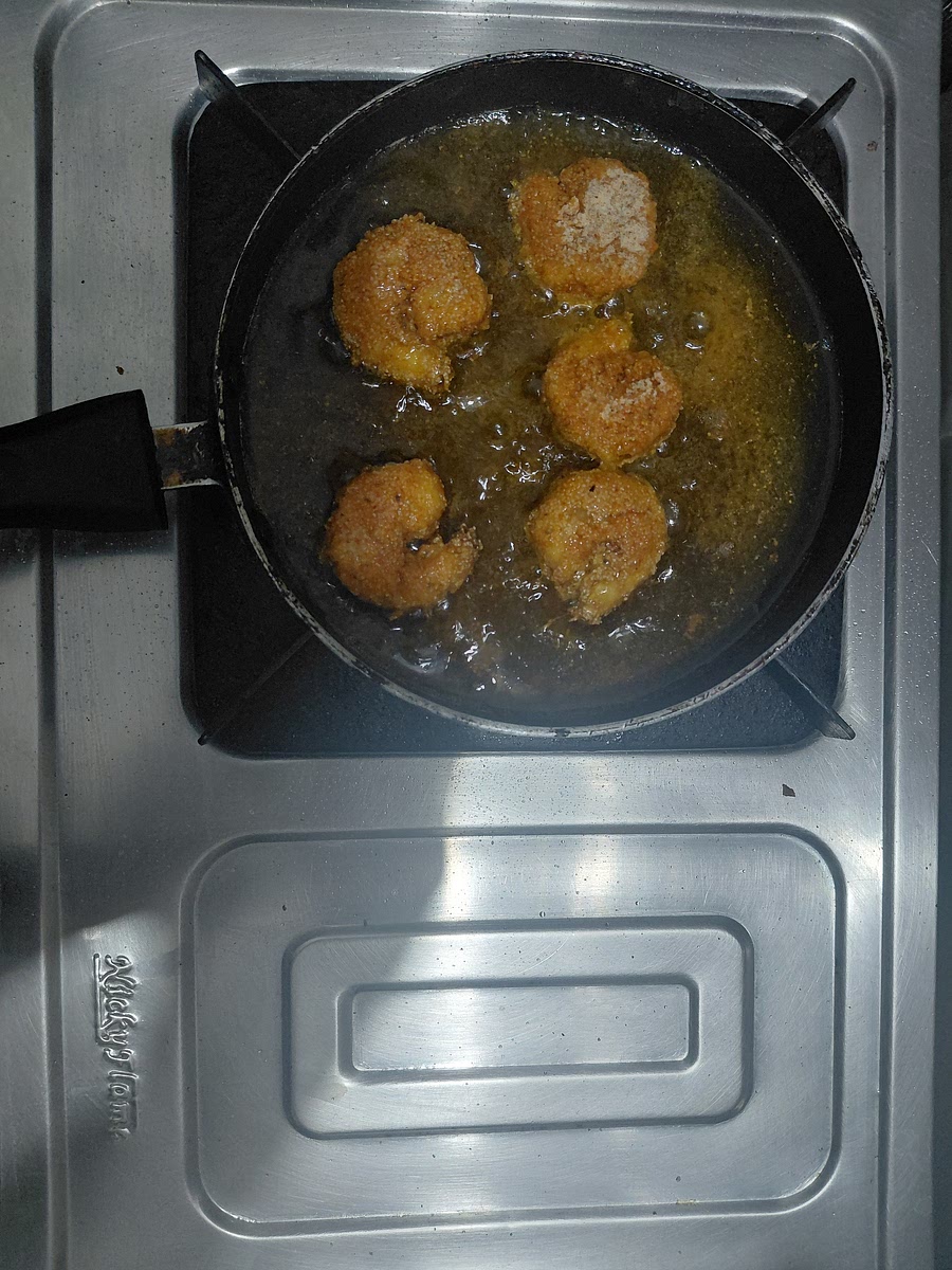 Fry for 4 mins on each side.