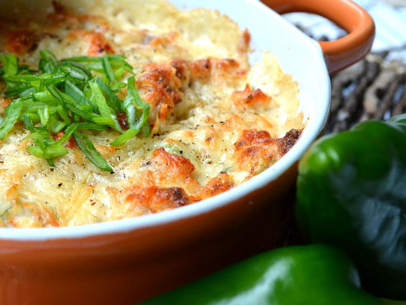 hot bacona nd crab dsip and Bacon Dip Easy Hot Crab Dip Recipe