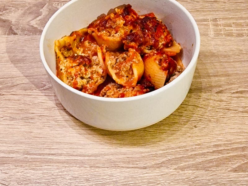 Coquilles de pâtes farcies au bœuf et à la ricotta crémeuse