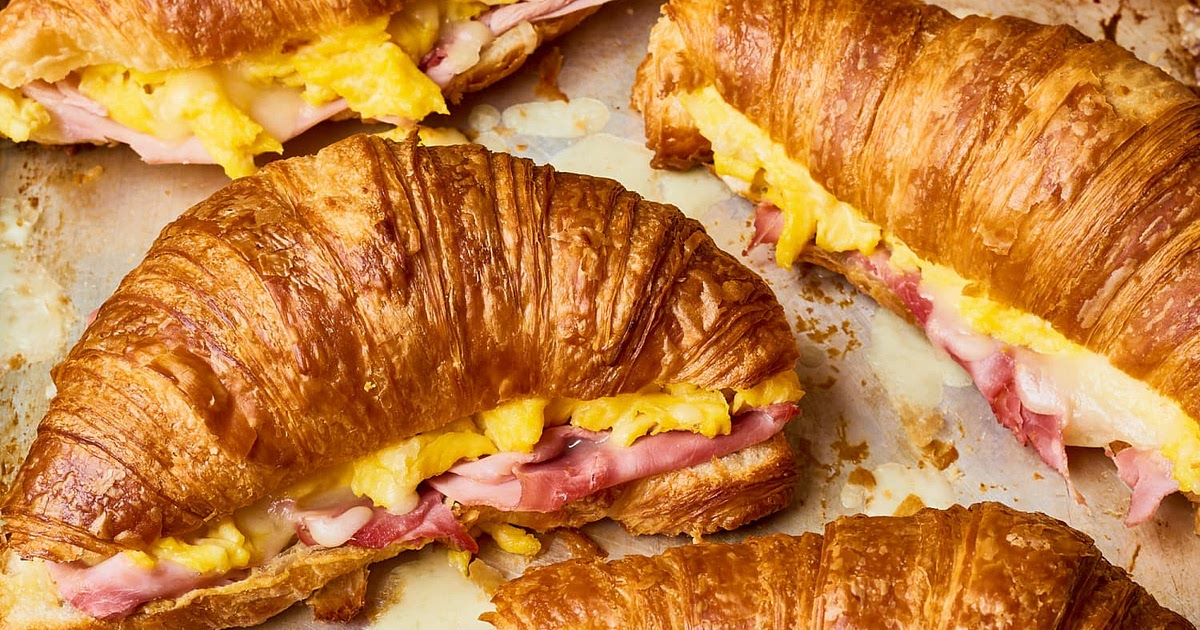 Make-Ahead Croissant Breakfast Sandwiches Recipe | Samsung Food App
