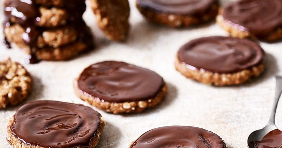 Chocolate hobnob-style biscuits (vegan) Recipe | Samsung Food App