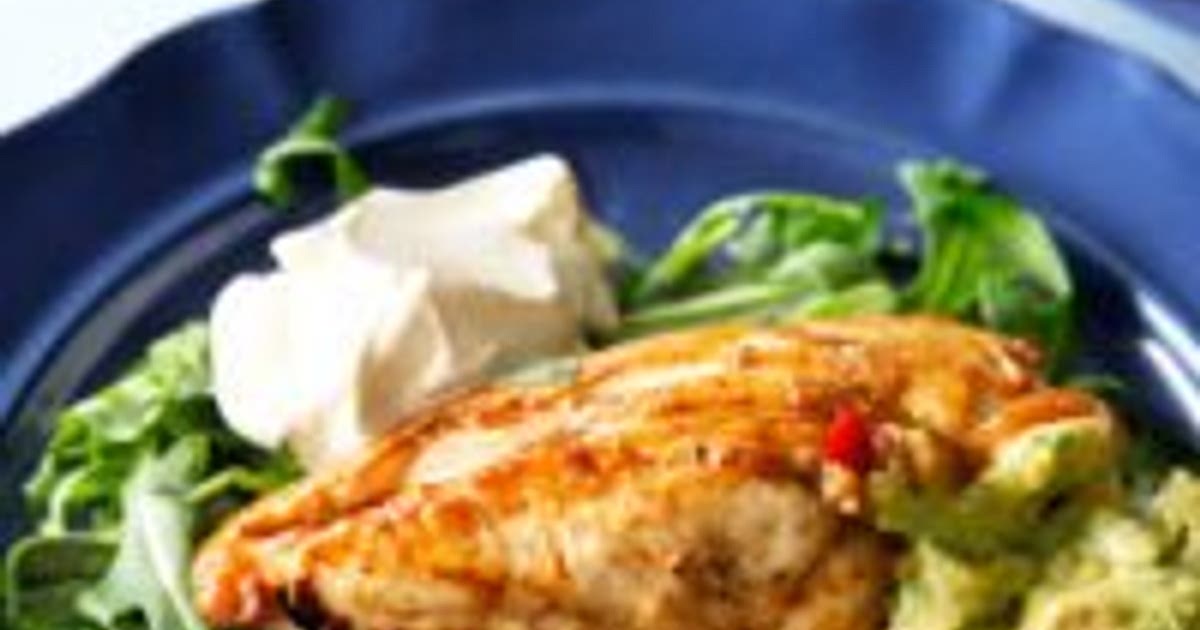 Keto cheese-filled chicken breast with guacamole Recipe | Samsung Food App