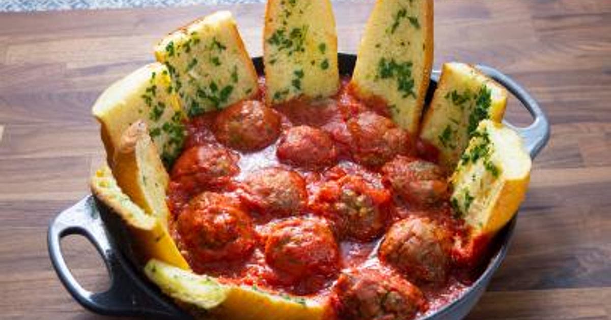Roasted Meatballs with Garlic Bread Recipe | Samsung Food App