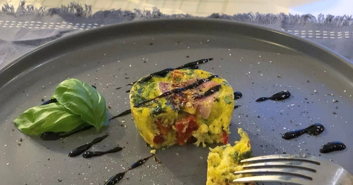 Halloumi and spinach egg frittata breakfast muffin Recipe | Samsung Food App