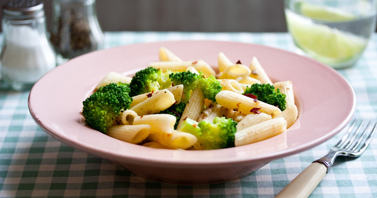 Penne with anchovy, broccoli, chilli and garlic Recipe | Samsung Food App