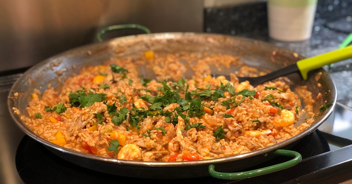 Lou's Easy Paella with Chicken, Prawns and Mussels Recipe | Samsung Food App