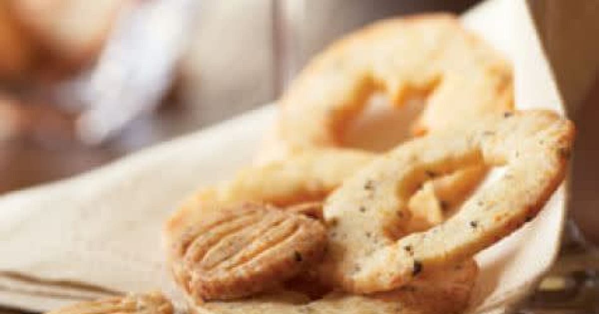 Rosemary-Parmesan Icebox Cracker Recipe | Samsung Food App