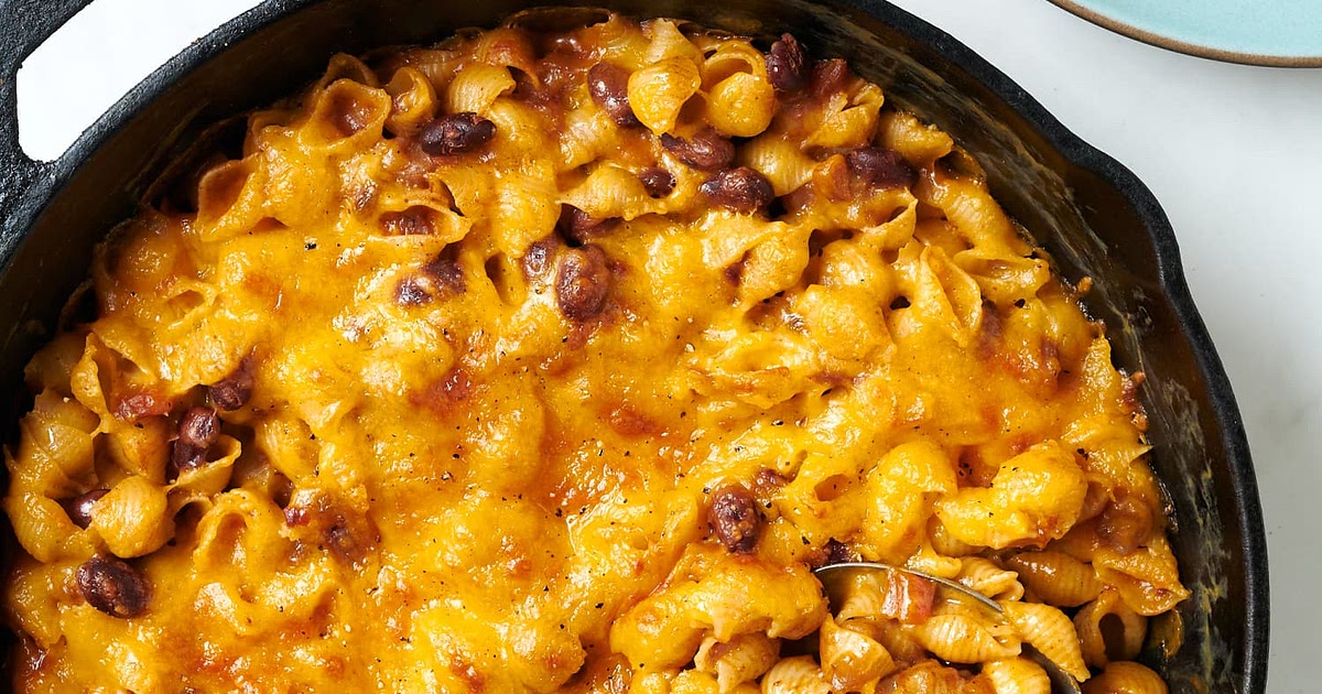 The Easiest Skillet Chili Mac Recipe | Samsung Food App