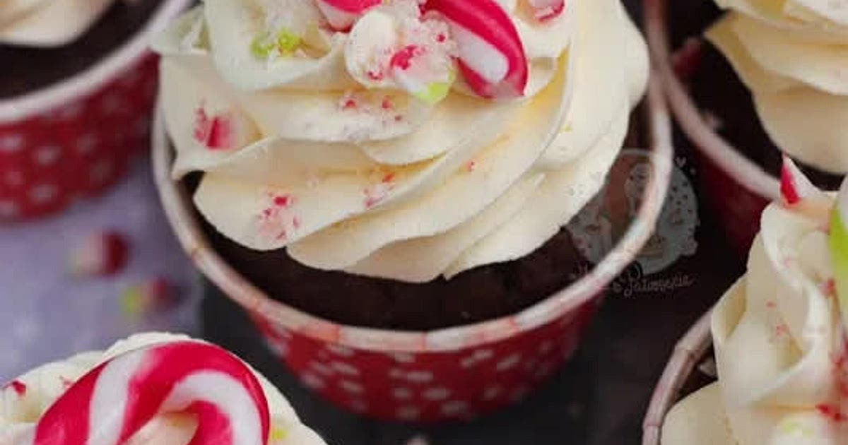 Candy Cane Cupcakes! Recipe | Samsung Food App