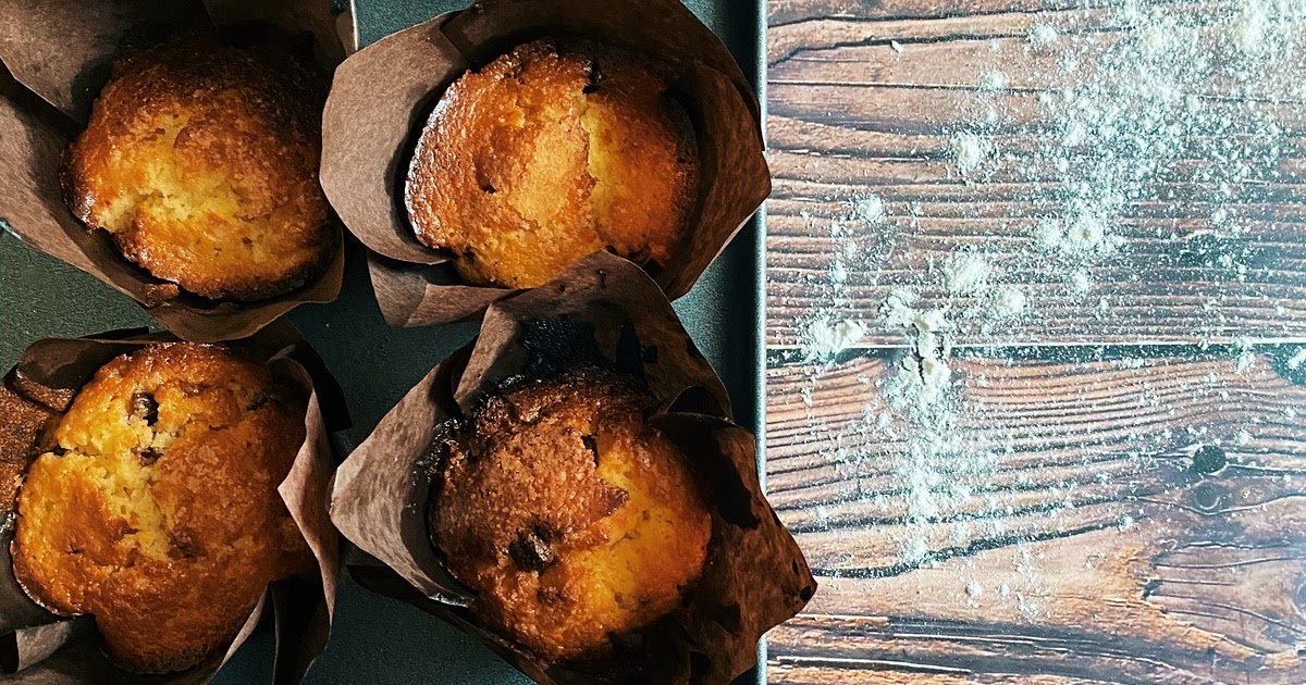 Huckleberry Chocolate Chip Muffins Recipe | Samsung Food App